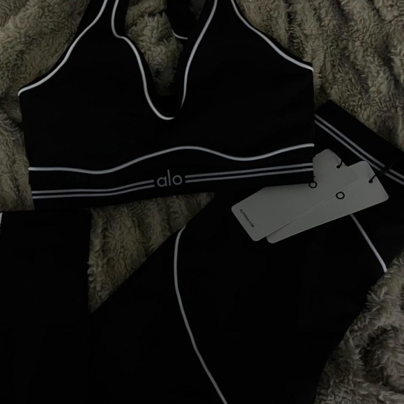 ALO Yoga Black Sports Bra - Picture 2 of 2